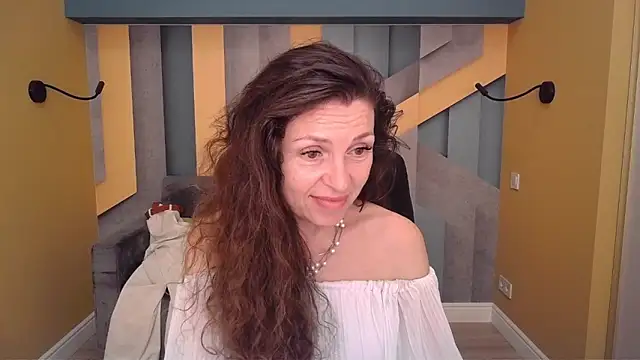 EllaLong élő XXX-chatje