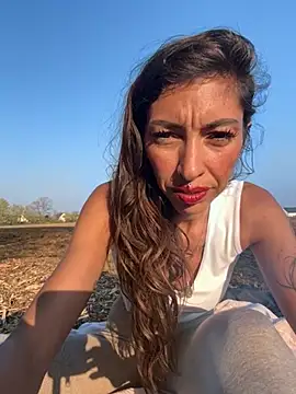 Amani_thewolf's Live XXX Chat