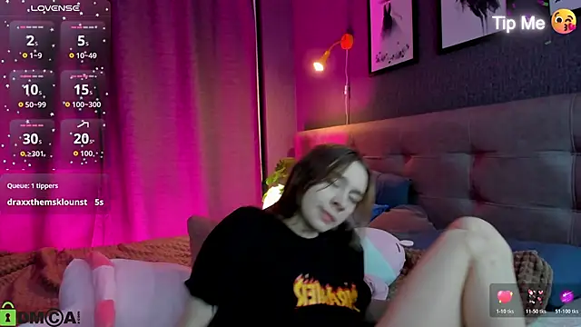 Lesi_Moonie01 Adlı Modelin Canlı XXX Sohbeti