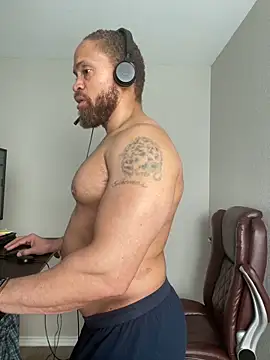 Fathero1time 即時 XXX 聊天