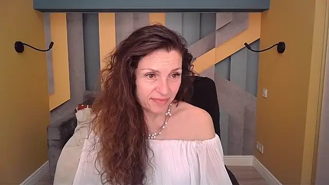 Онлайн чат XXX EllaLong