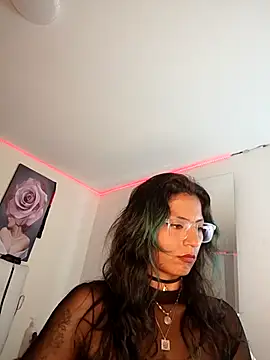 SamathaMay Show in webcam