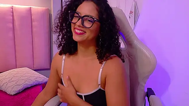 CamilaLevy Chat XXX live