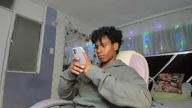 دردشة Santy_bigcock_01 الجنسية المباشرة