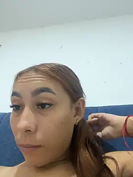 Little-Engel élő XXX-chatje