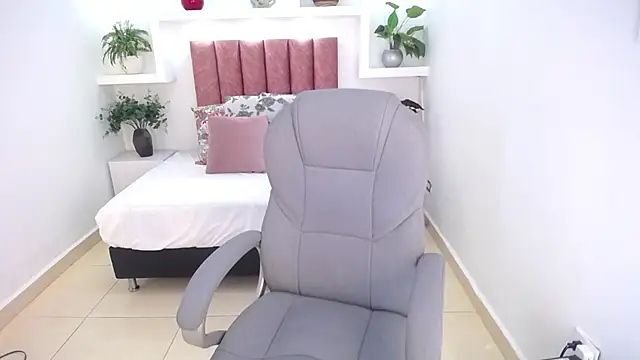 Lunilove__'s Live XXX Chat