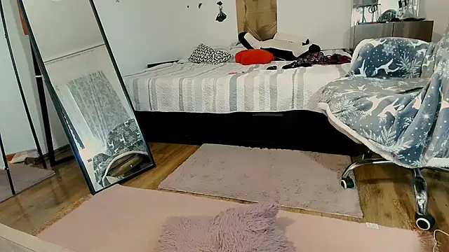 Онлайн чат XXX elacoquette