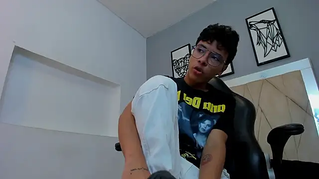 دردشة adams_bobby الجنسية المباشرة