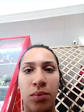 Little_Doll25 即時 XXX 聊天