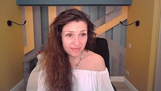 Онлайн чат XXX EllaLong