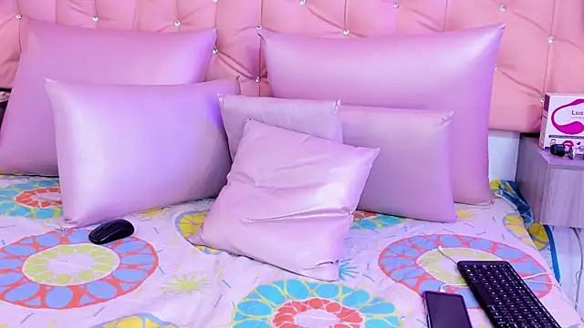 Leslie_Bussh_ Chat XXX in diretta