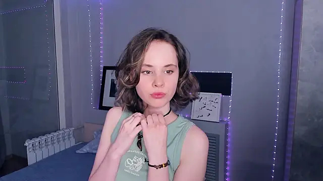 CrystaLeah Chat XXX in diretta