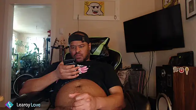 Learoy_Love: διαδικτυακό σόου στην κάμερα