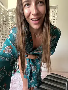 Chat XXX en directo de Yara-Lolii