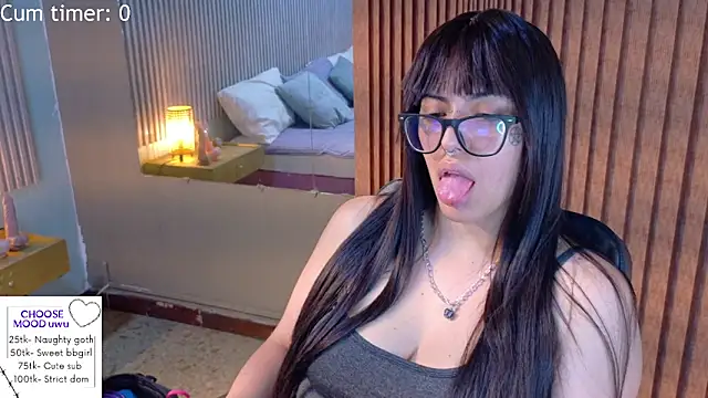 Eli666uwu's Live XXX Chat