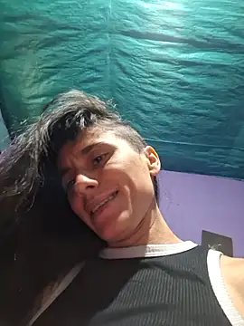 Živý XXX chat Samy_Hoops