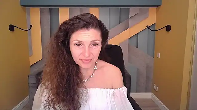 EllaLong's Live XXX Chat