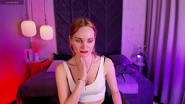 SaraSubtlety: онлайн-секс-чат