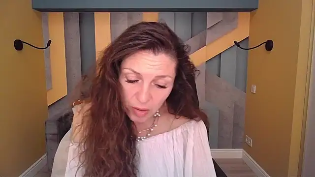 دردشة EllaLong الجنسية المباشرة