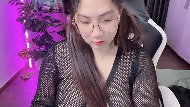 Ni-Ni_2K's Live XXX Chat