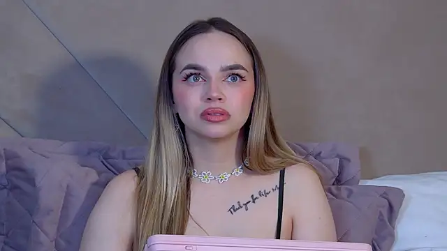 AnitaVenture Chat XXX in diretta