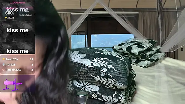 HornyShyAsian Chat XXX in diretta