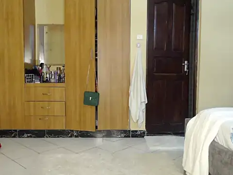 Booby_savage – Live XXX-chat