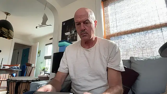 XXX chat uživo modela Guy__Grey