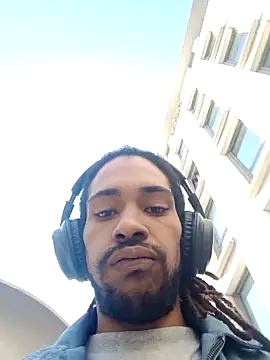 Chatroom XXX en direct de Mikaaa97