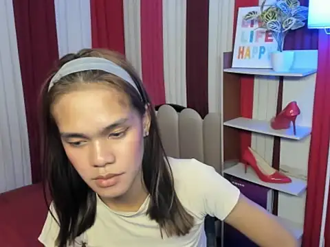 PetiteHugecockTs Pertunjukan Webcam