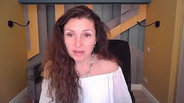 EllaLong Adlı Modelin Canlı XXX Sohbeti