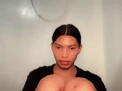 Yourgoddess_jayveのライブXXXチャット