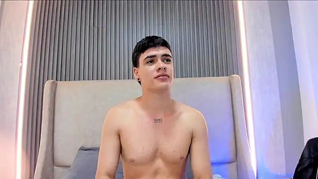 Онлайн чат XXX BenitoSaenz