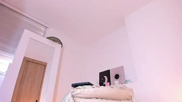 nicolette_bale's Live XXX Chat