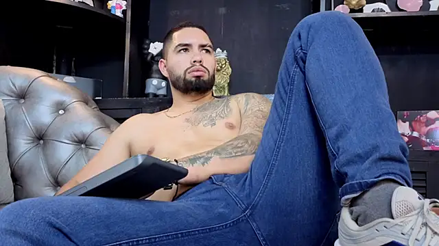 Chatroom XXX en direct de matteosantos