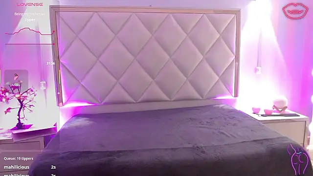 Rosalind_tay's Live XXX Chat