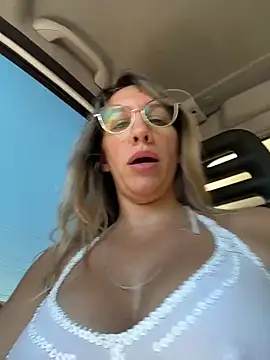 GatitacarlitaのライブXXXチャット