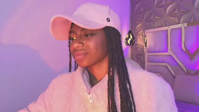 Queen_perla_'s Live XXX Chat