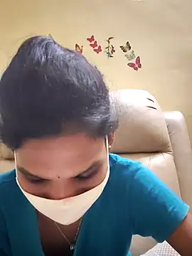 ramyasri- Adlı Modelin Canlı XXX Sohbeti