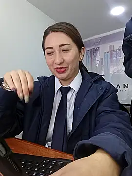 _Susy-Office1n Live XXX chat