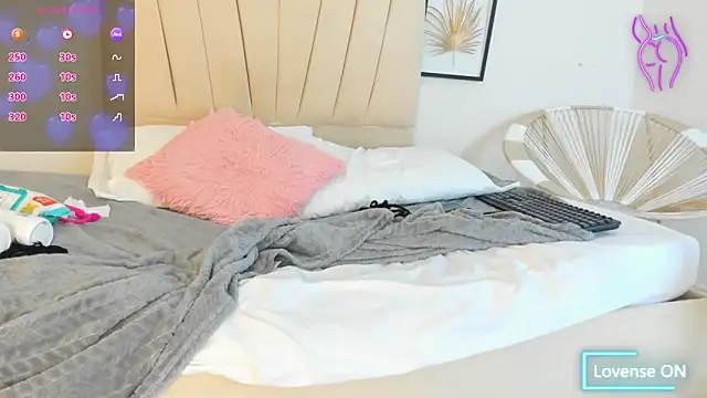 _Miaa_khalifa_ Adlı Modelin Canlı XXX Sohbeti