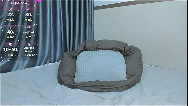 Chat +18 de YunaBlossomy ao vivo