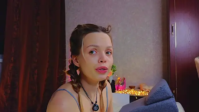 sinteas élő XXX-chatje