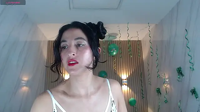 tatiscelis_tf's Live XXX Chat