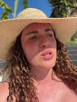 Онлайн чат XXX Clarasense__