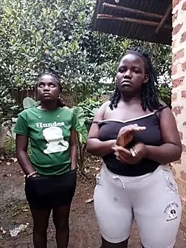 holygrail001: διαδικτυακό σόου στην κάμερα