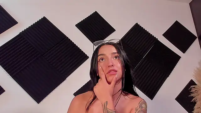 Emily_Rousessn Live XXX chat