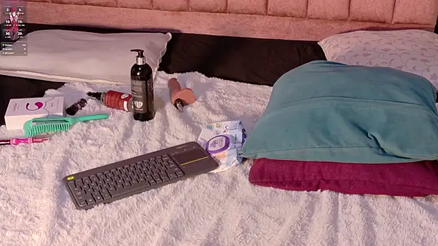 MiaJanss' Live XXX Chat