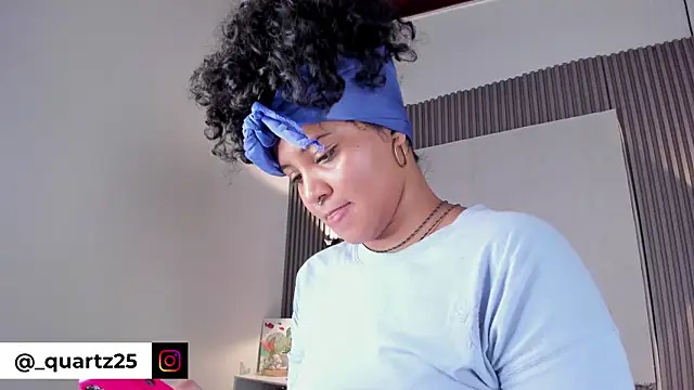 Zafiiraa: онлайн-секс-чат