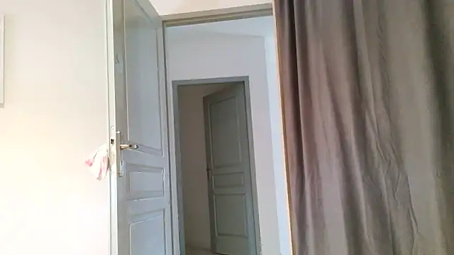 serena__vedette's Live XXX Chat